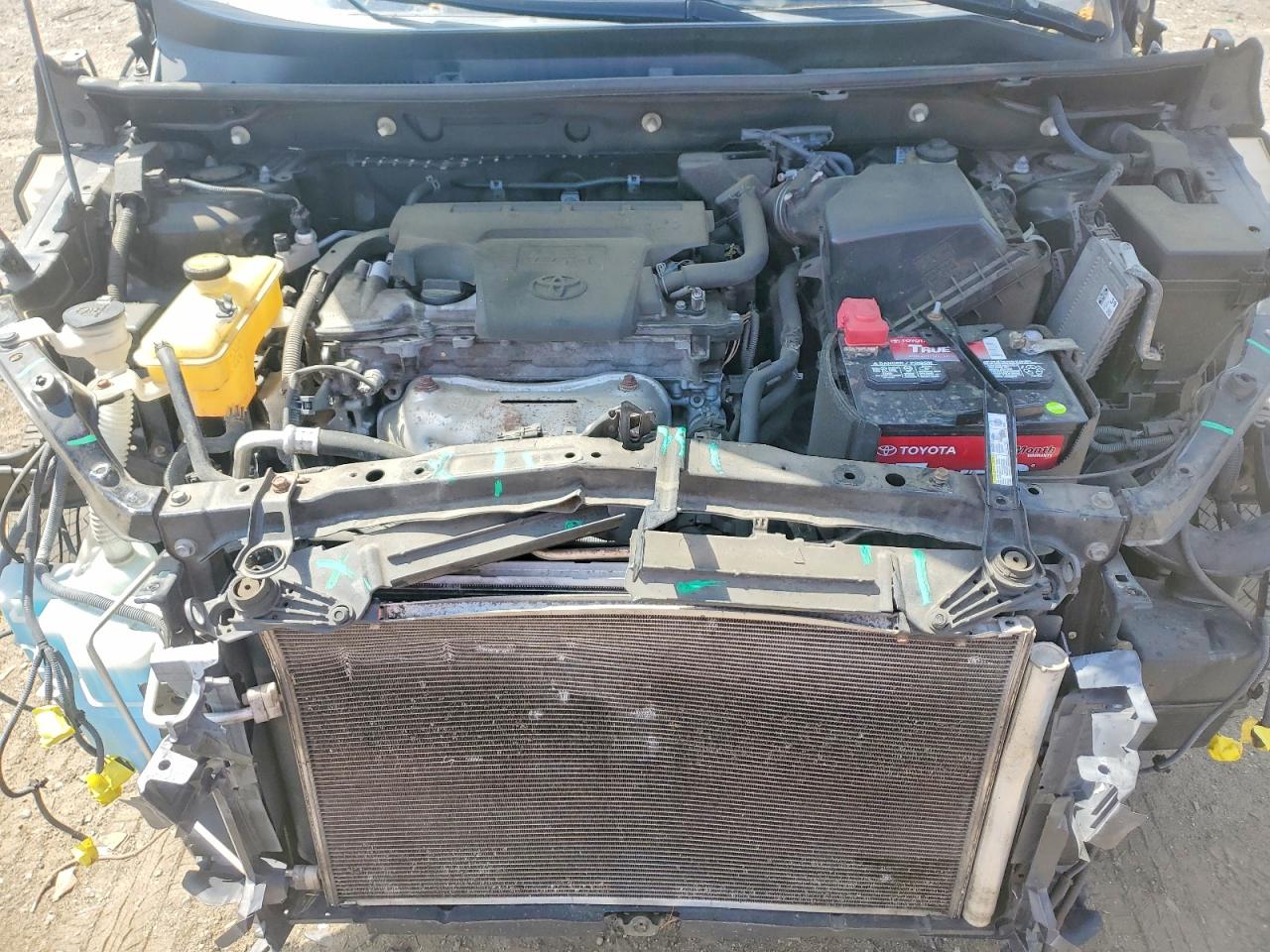 2014 TOYOTA RAV4 LE photo 34