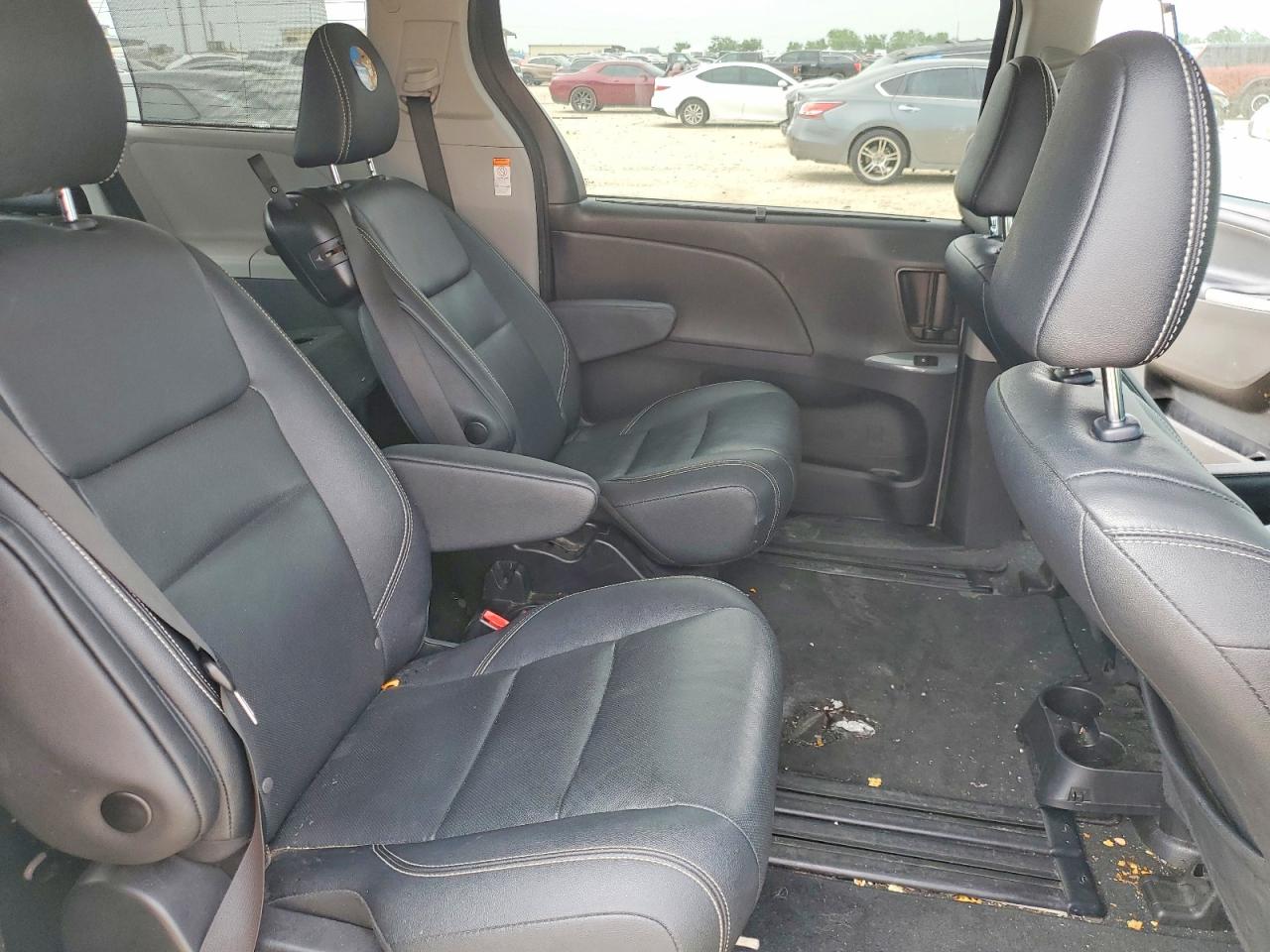 2020 TOYOTA SIENNA SE 8-PASSENGER photo 21