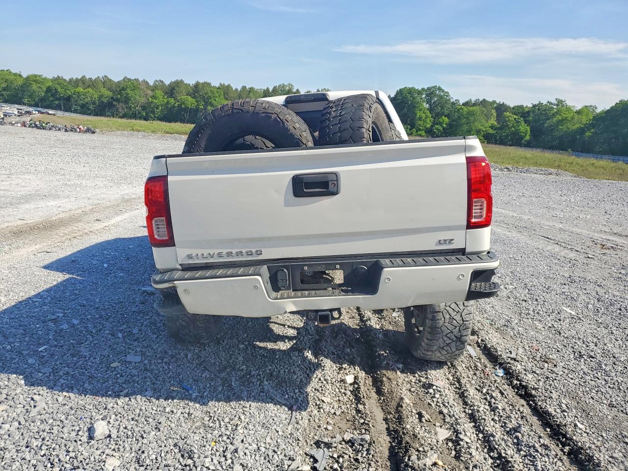 2016 CHEVROLET SILVERADO K1500 LTZ photo 6