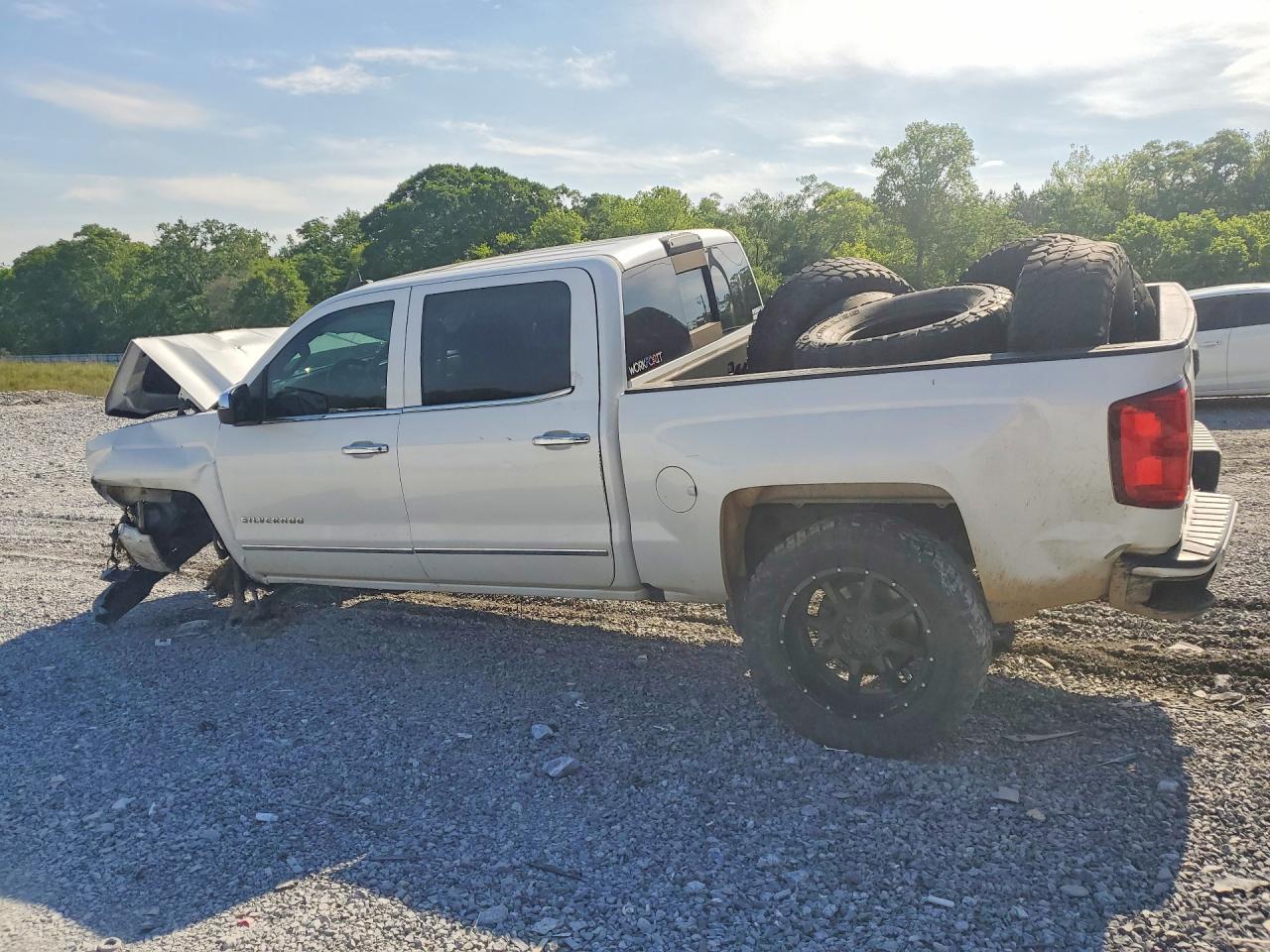 2016 CHEVROLET SILVERADO K1500 LTZ photo 2
