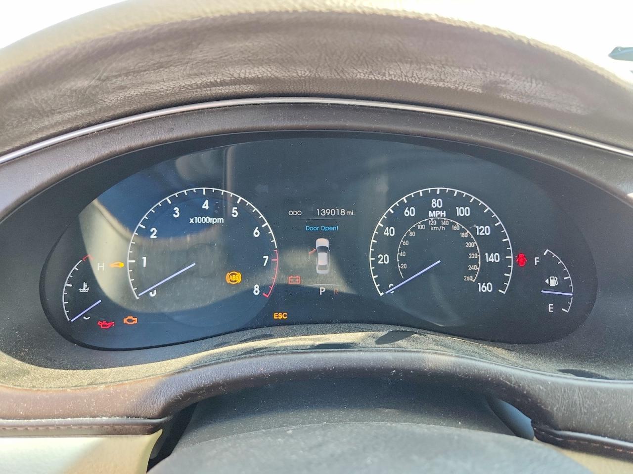 2012 HYUNDAI GENESIS 3.8L photo 25