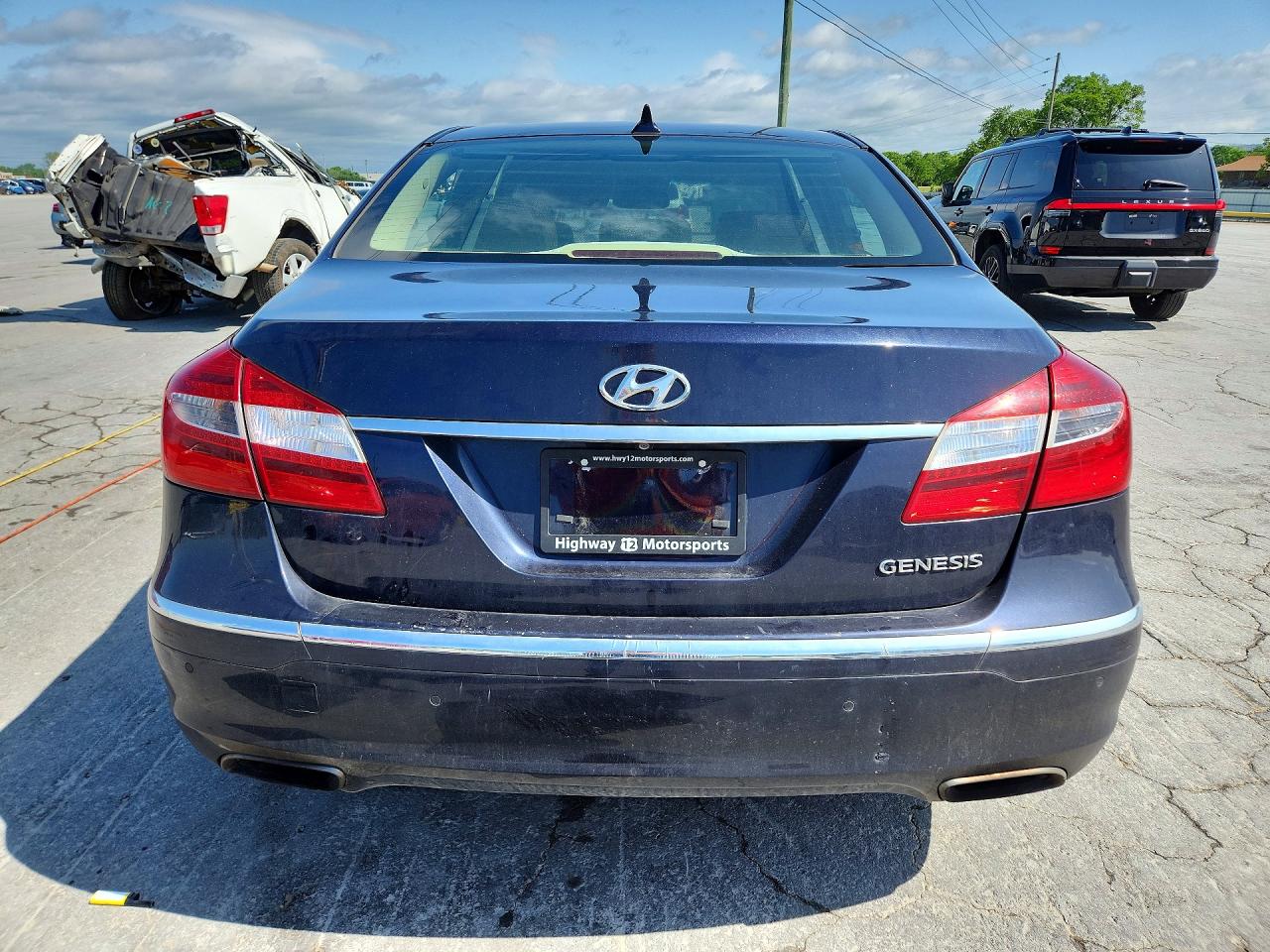 2012 HYUNDAI GENESIS 3.8L photo 16