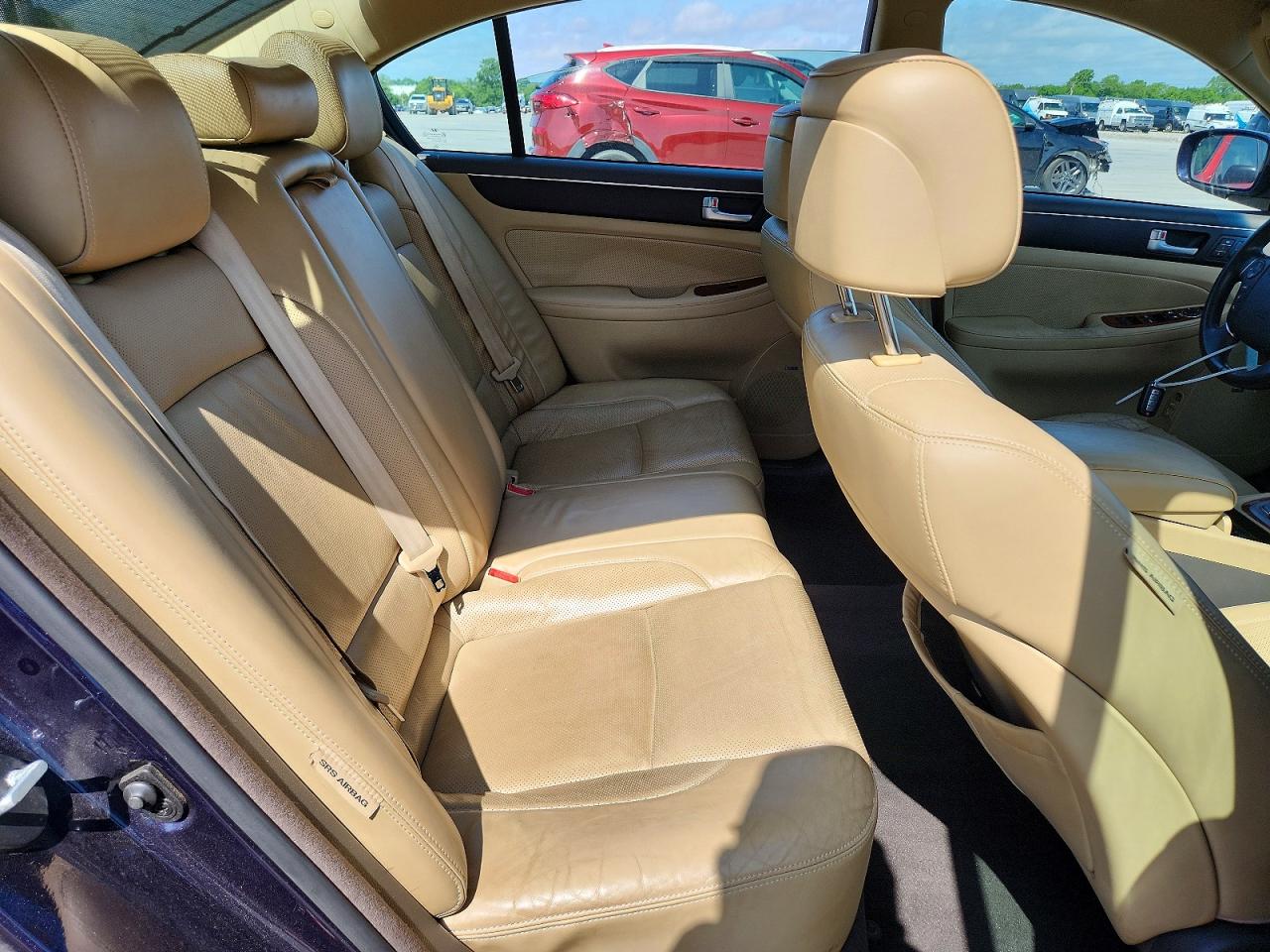 2012 HYUNDAI GENESIS 3.8L photo 28