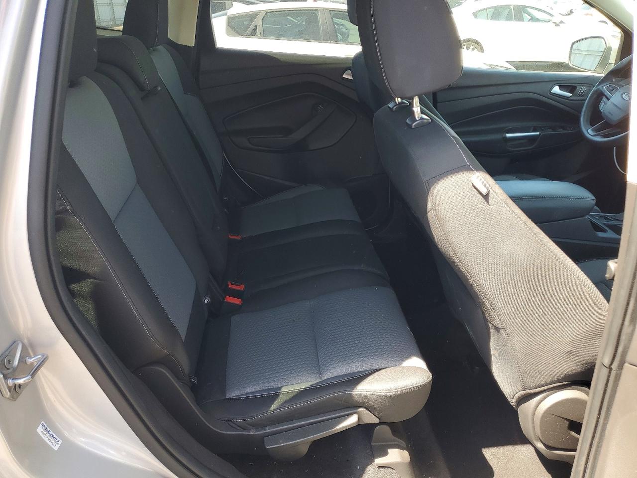 2017 FORD ESCAPE SE photo 11