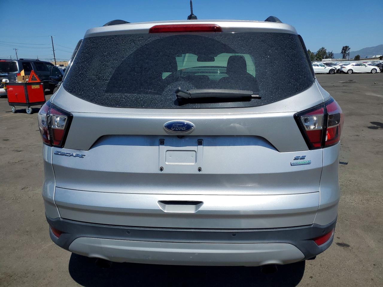 2017 FORD ESCAPE SE photo 6