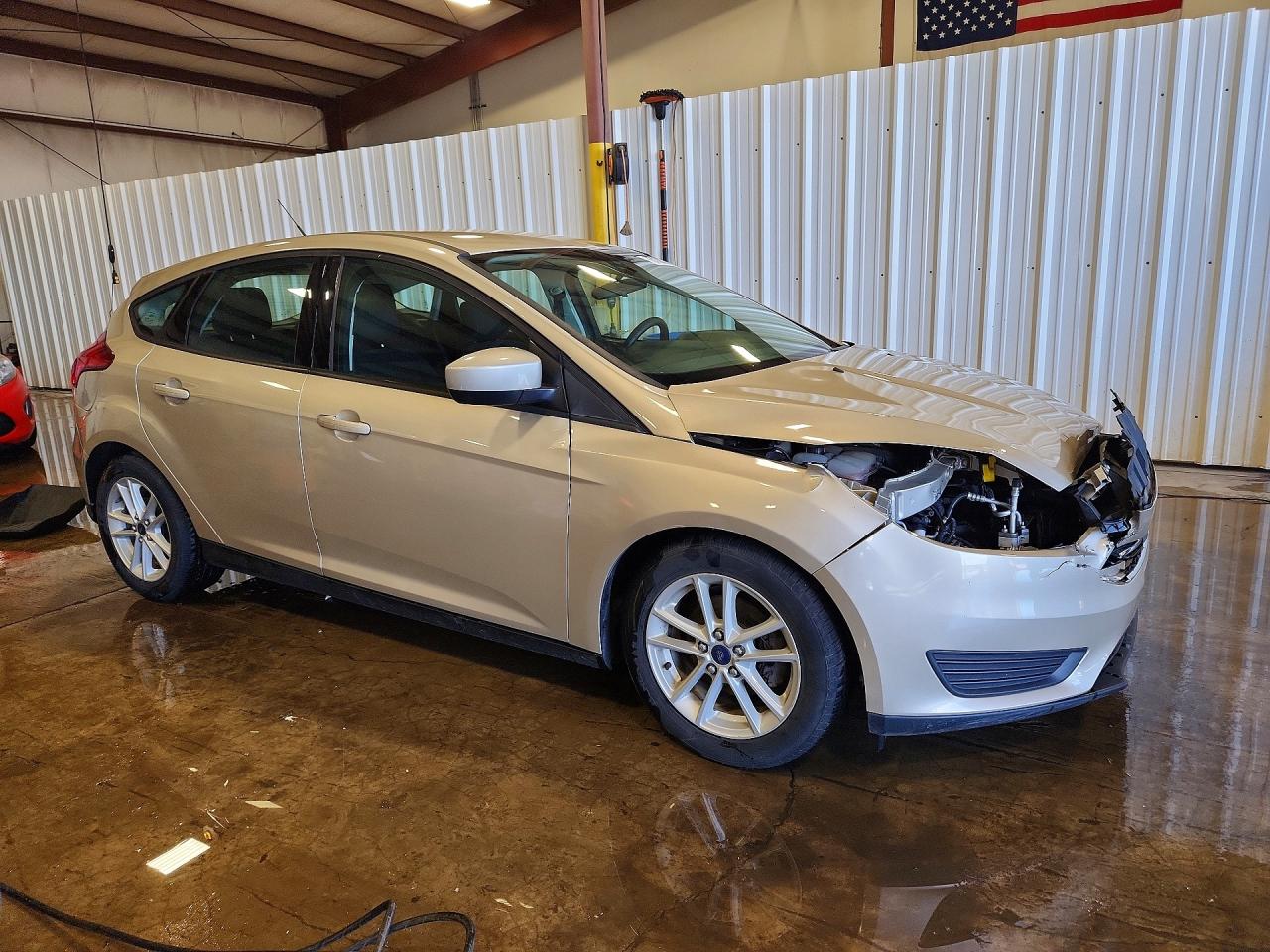 2018 FORD FOCUS SE photo 4