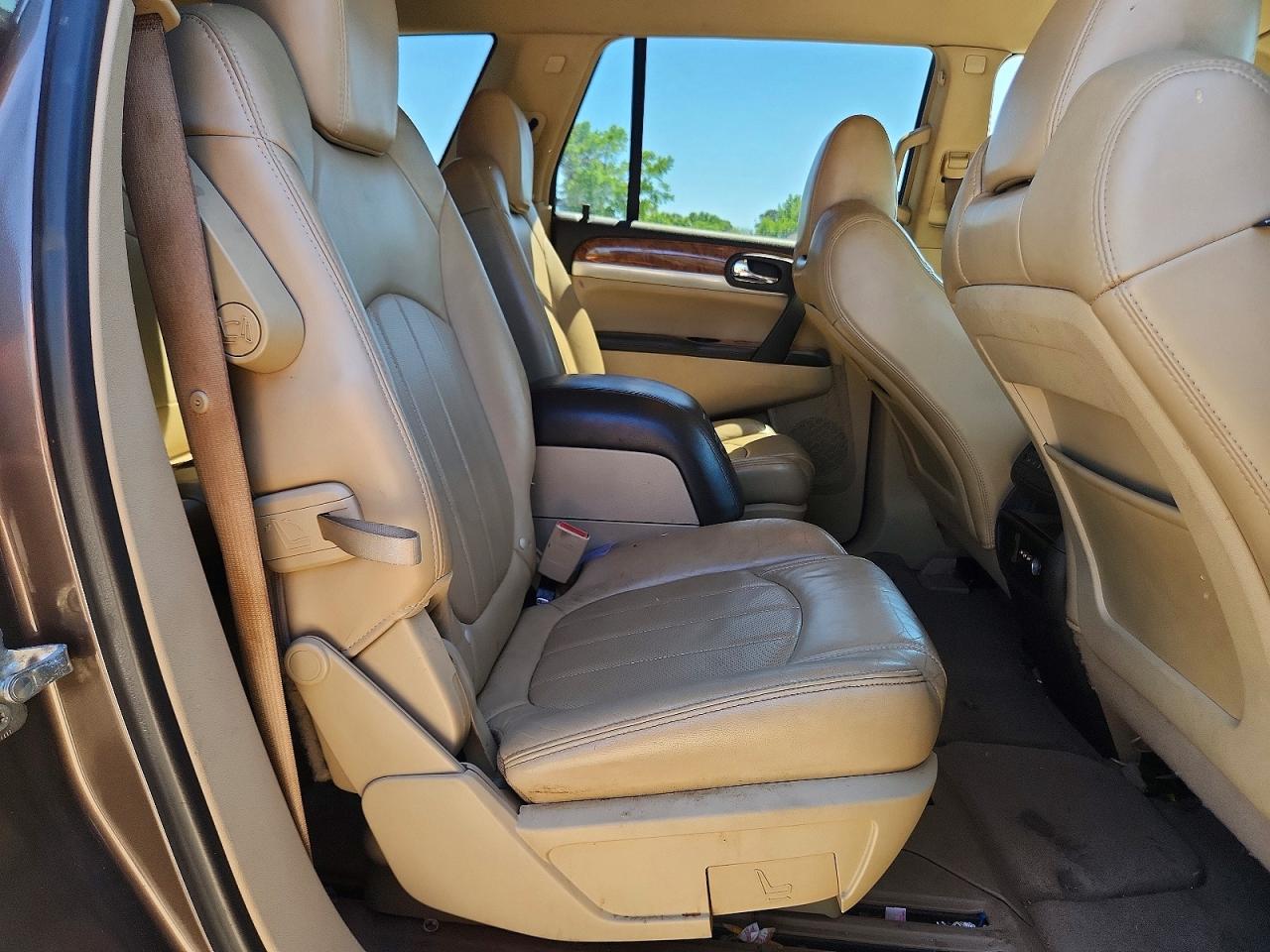 2010 BUICK ENCLAVE CXL photo 31