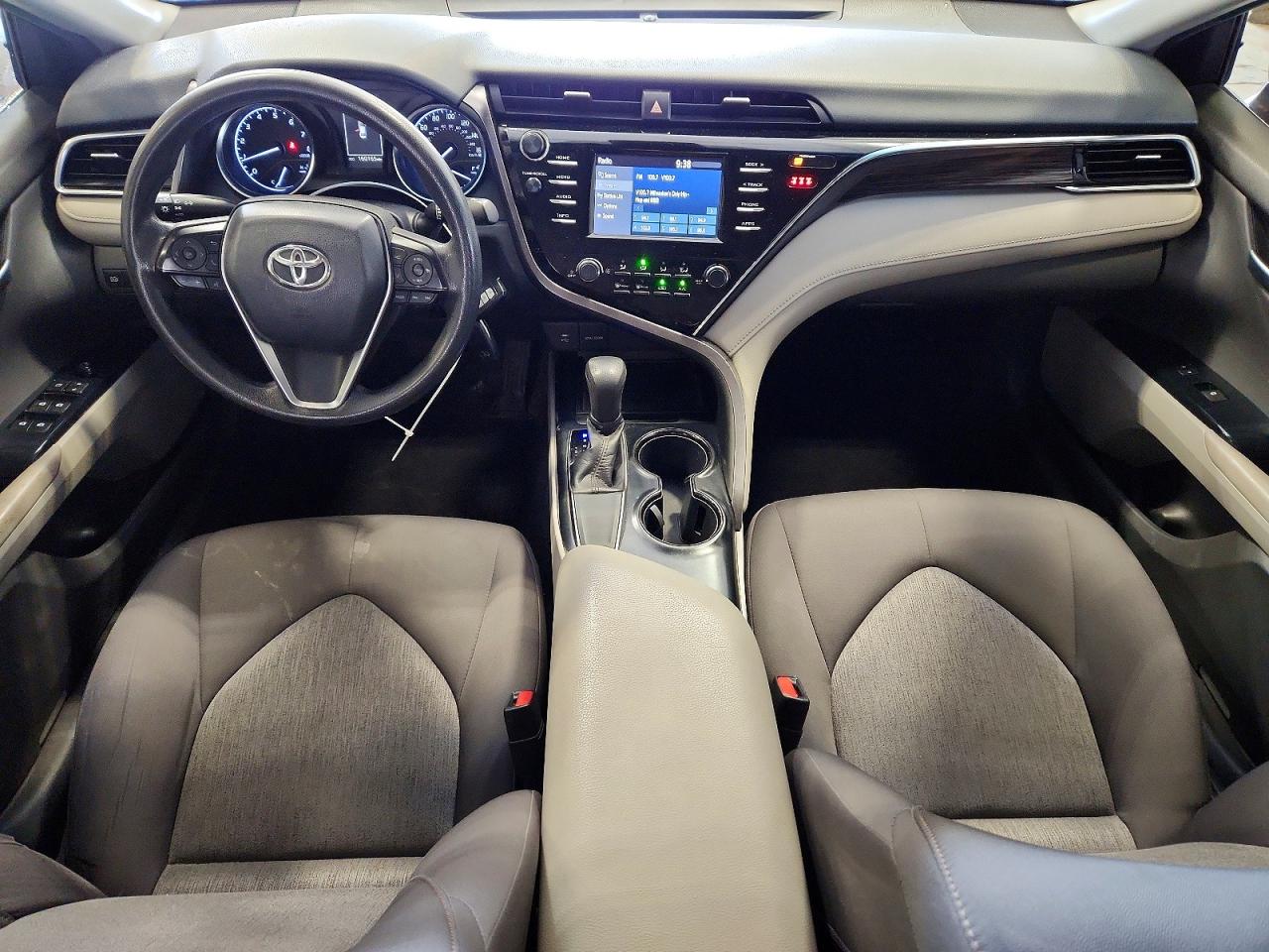 2018 TOYOTA CAMRY LE photo 15