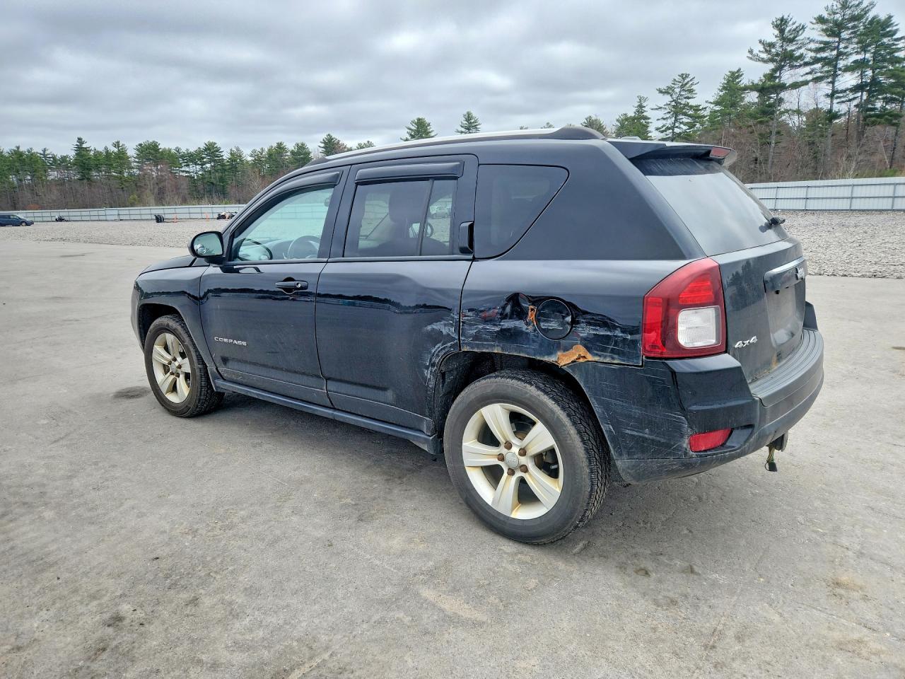 2014 JEEP COMPASS LATITUDE photo 4