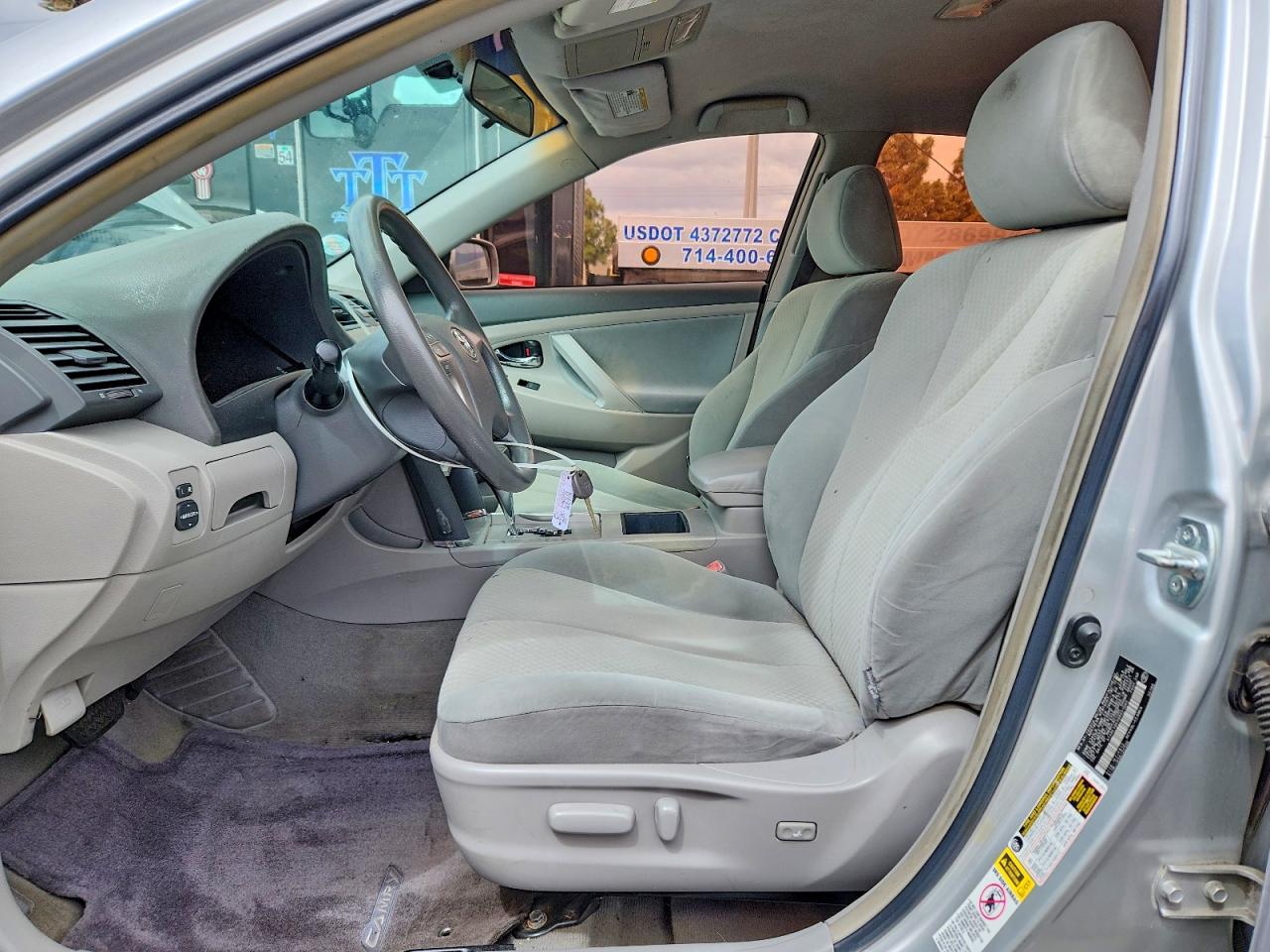 2008 TOYOTA CAMRY LE photo 19