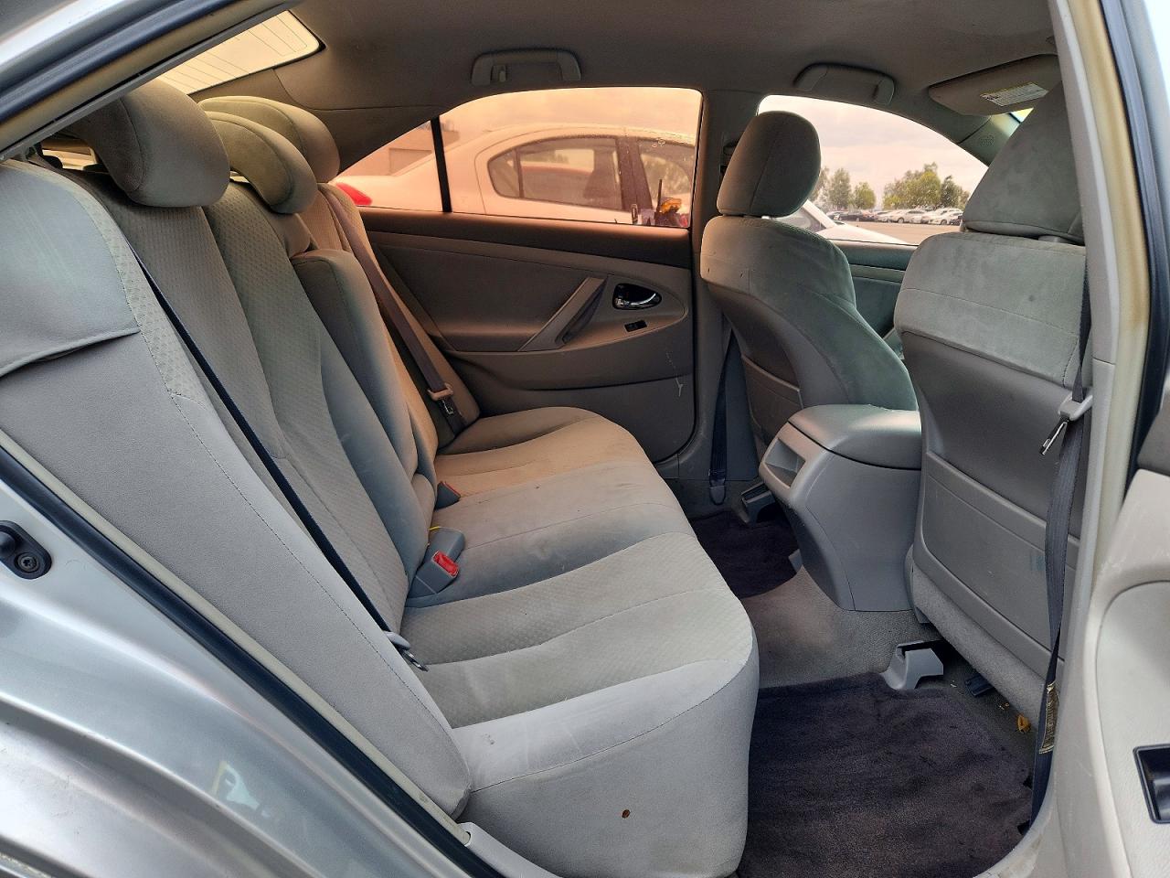 2008 TOYOTA CAMRY LE photo 28