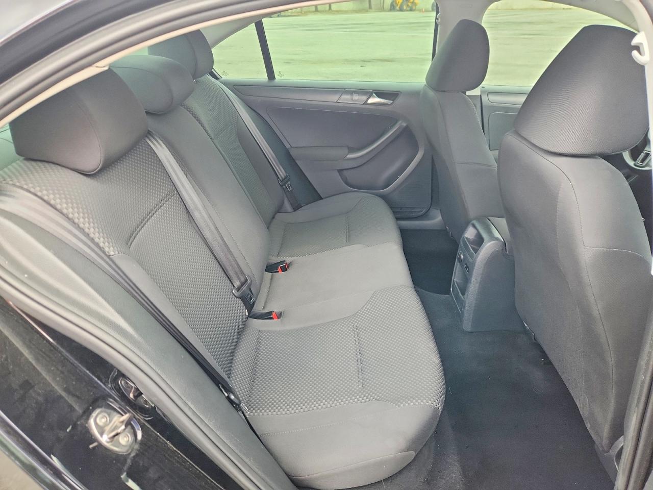2012 VOLKSWAGEN JETTA BASE photo 19
