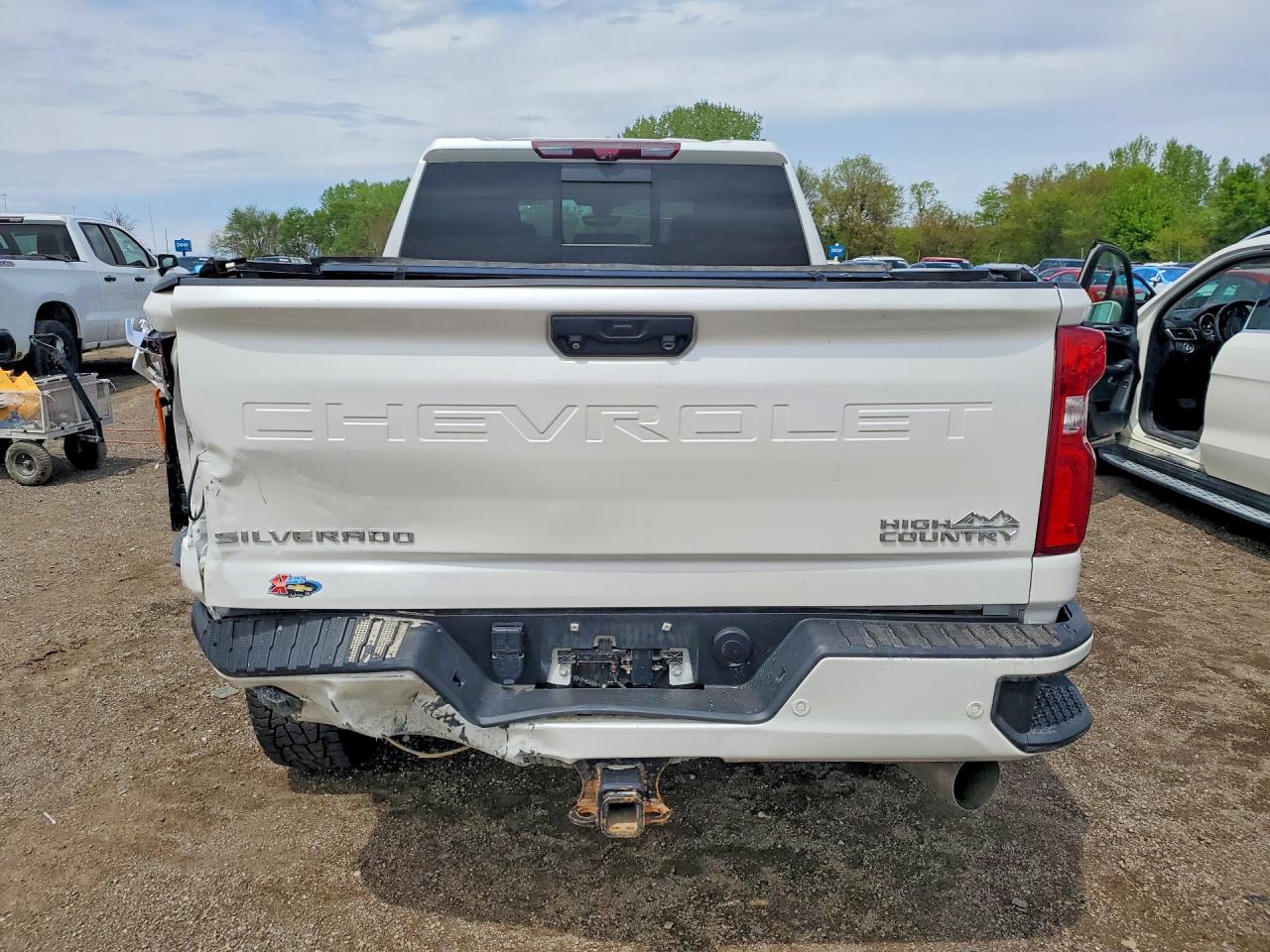 2023 CHEVROLET SILVERADO K2500 HIGH COUNTRY photo 6