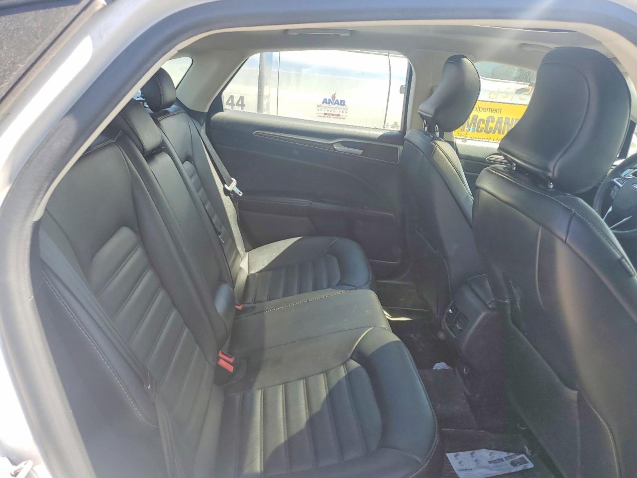 2017 FORD FUSION photo 19
