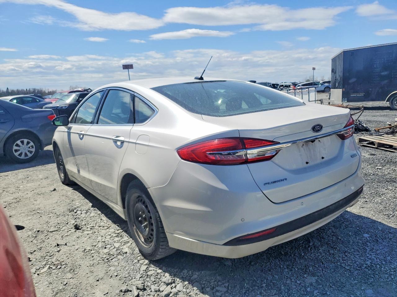 2017 FORD FUSION photo 3