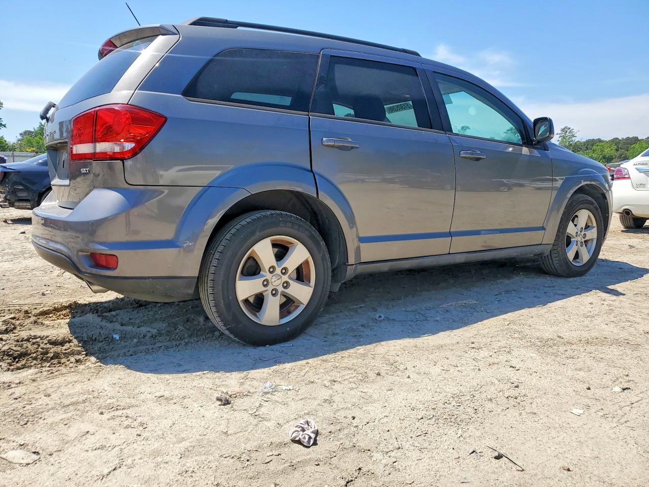 2012 DODGE JOURNEY SXT photo 3