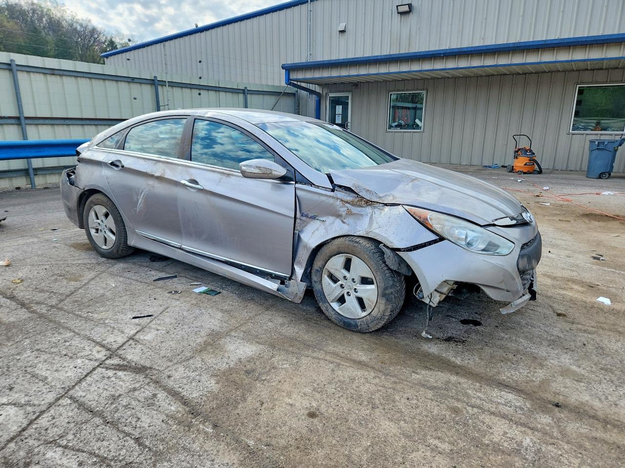 2011 HYUNDAI SONATA HYBRID photo 7