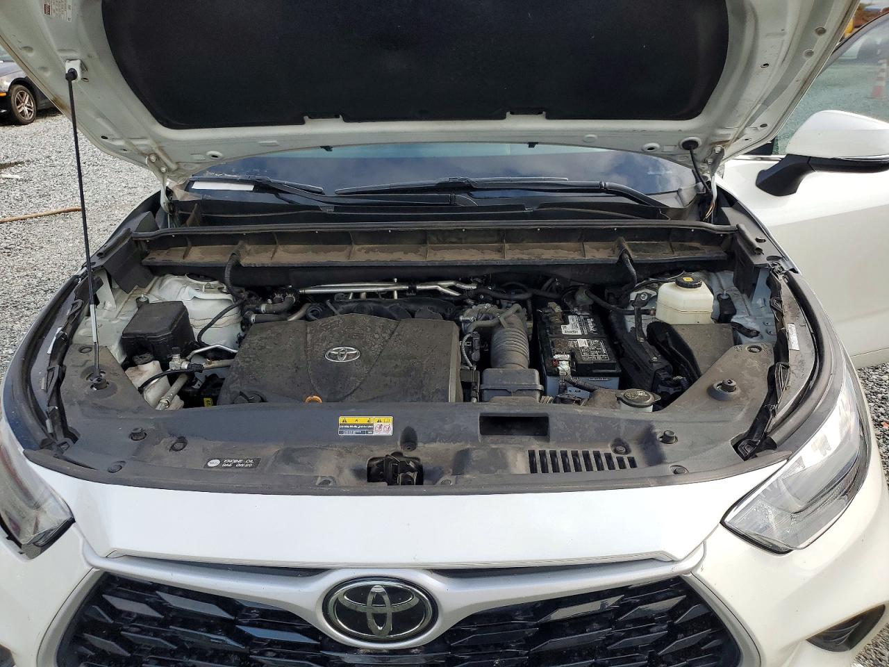 2020 TOYOTA HIGHLANDER XLE photo 23