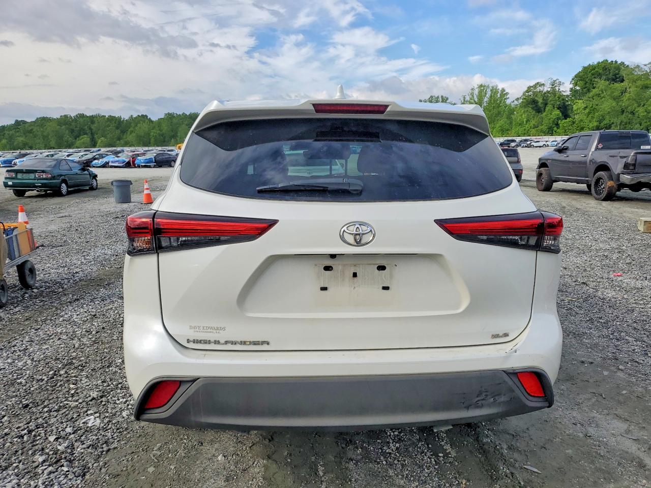 2020 TOYOTA HIGHLANDER XLE photo 11