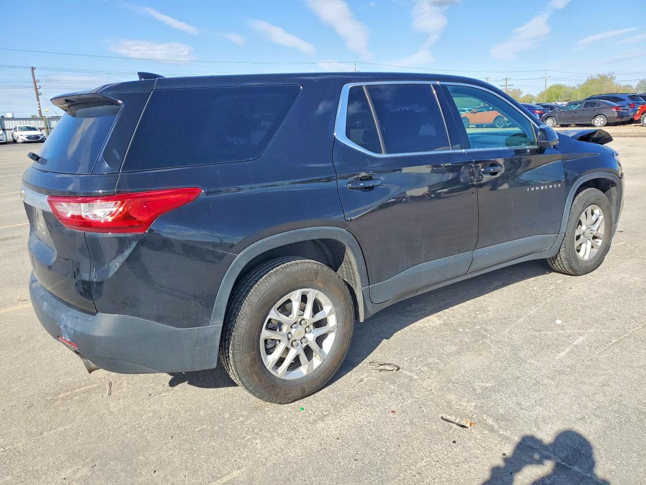 2020 CHEVROLET TRAVERSE LS photo 5