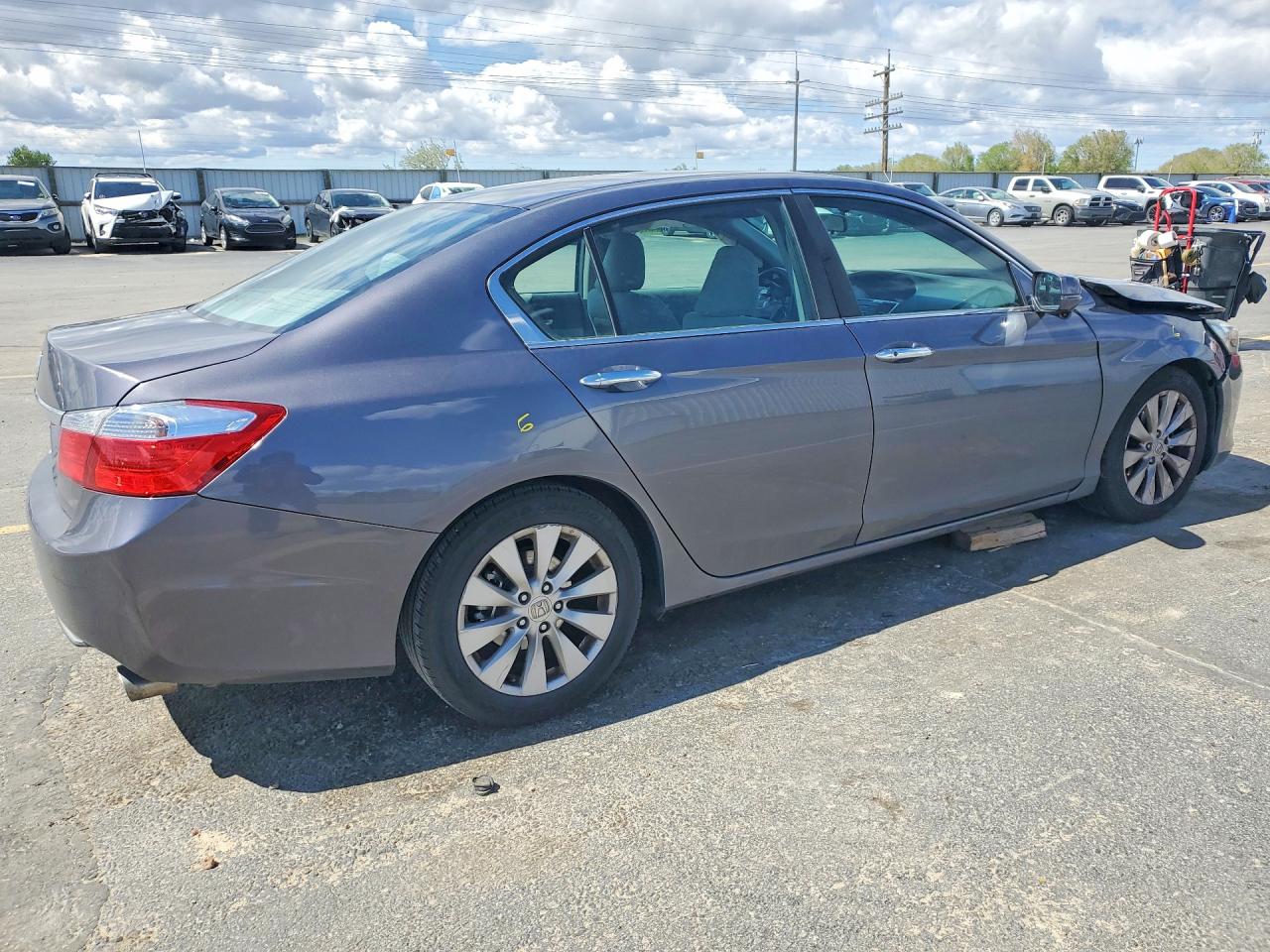 2013 HONDA ACCORD photo 7
