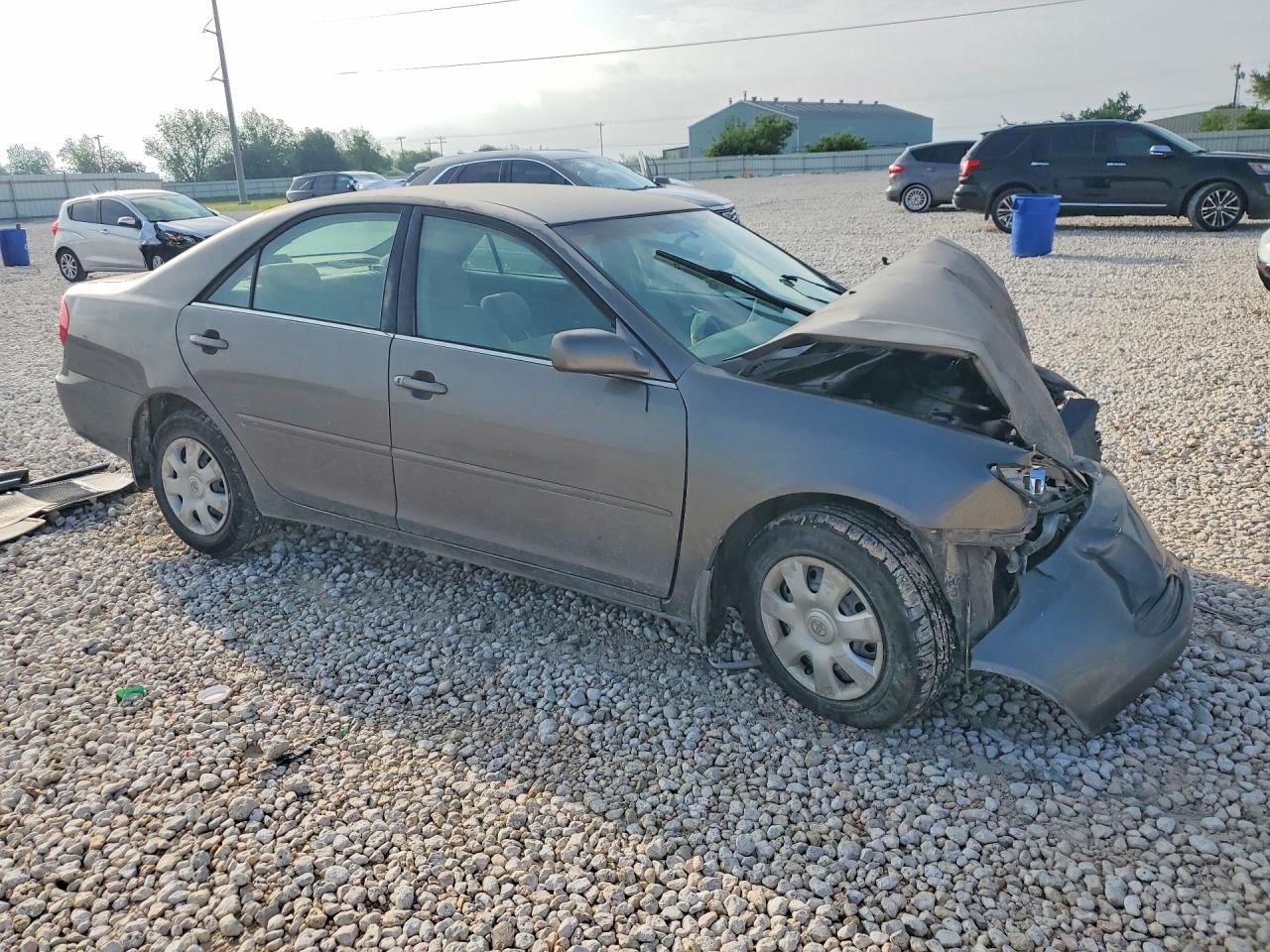 2004 TOYOTA CAMRY LE photo 7