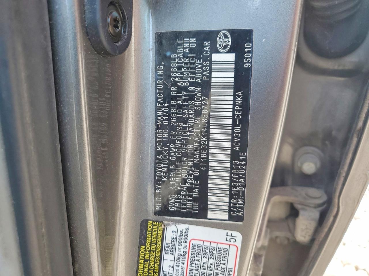 2004 TOYOTA CAMRY LE photo 25