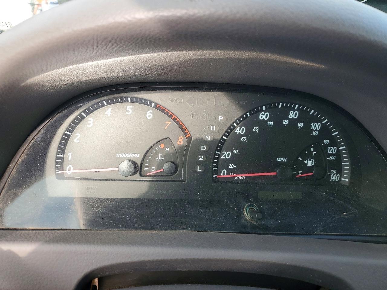 2004 TOYOTA CAMRY LE photo 17