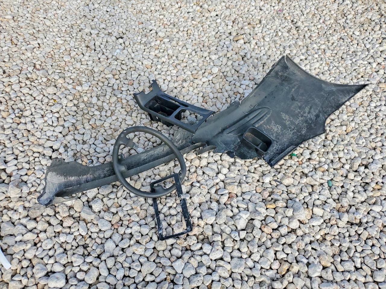 2004 TOYOTA CAMRY LE photo 23