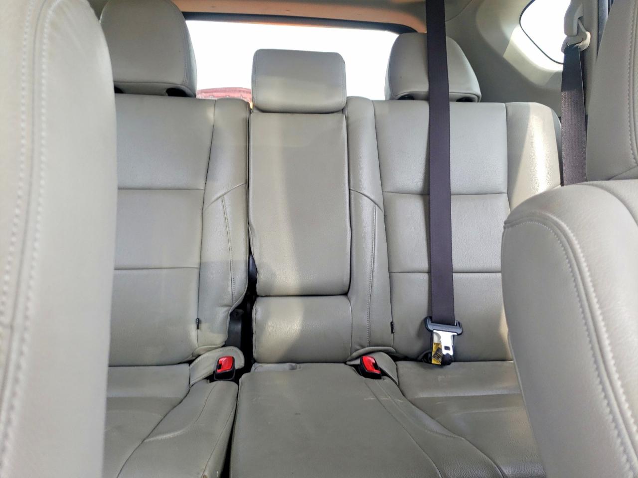2015 TOYOTA RAV4 LE photo 19