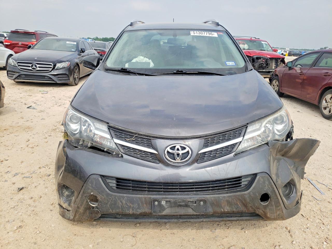 2015 TOYOTA RAV4 LE photo 9