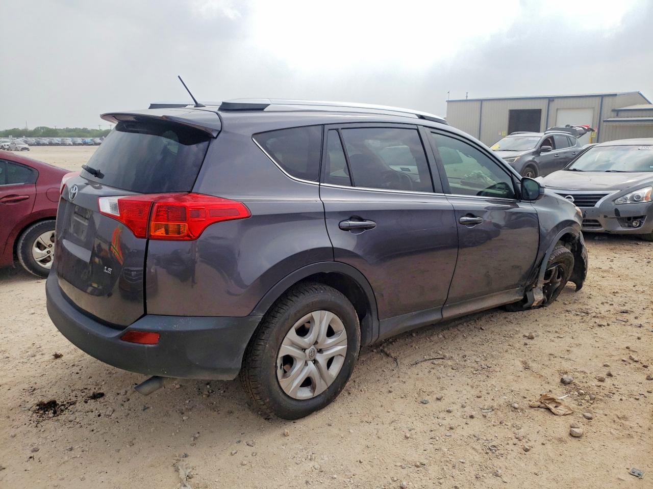 2015 TOYOTA RAV4 LE photo 5