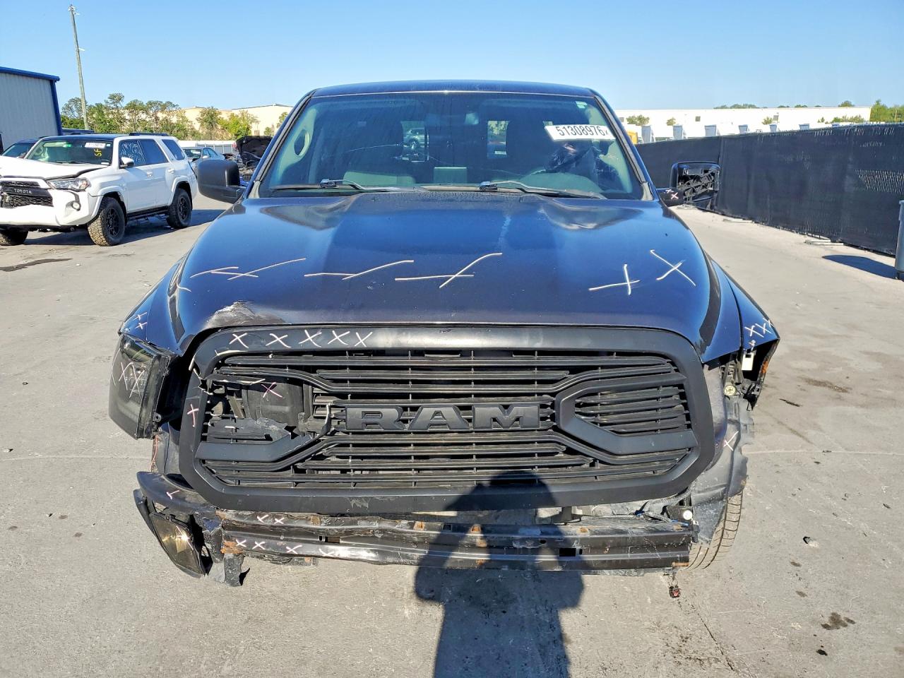 2015 RAM 1500 SLT photo 17