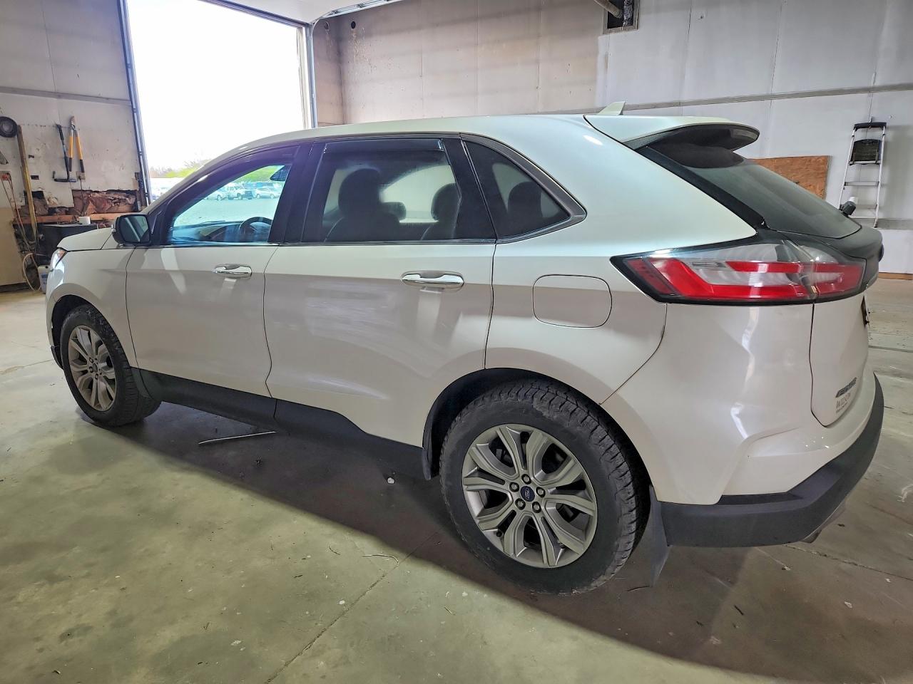 2019 FORD EDGE TITANIUM photo 2