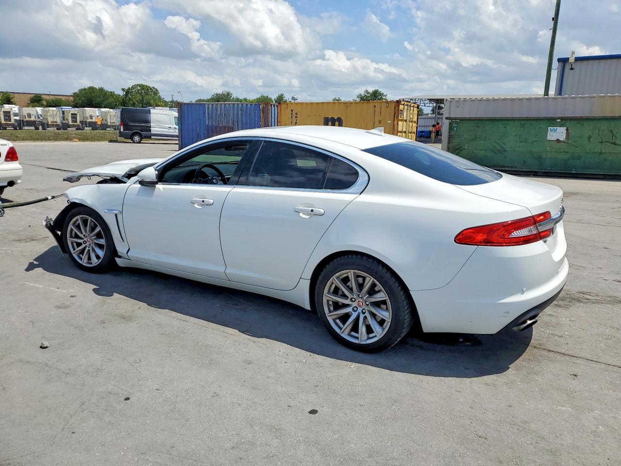 2015 JAGUAR XF 2.0T PREMIUM photo 3