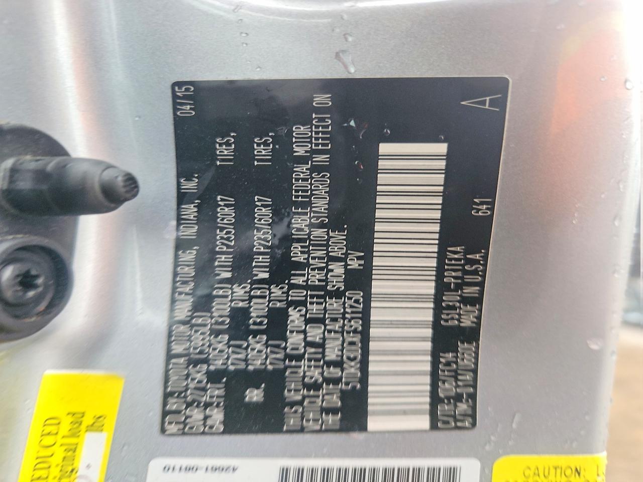 2015 TOYOTA SIENNA LE photo 37