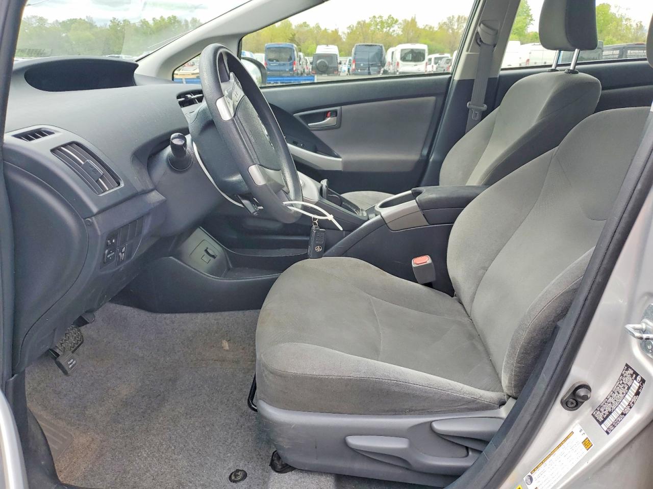 2014 TOYOTA PRIUS TWO photo 19