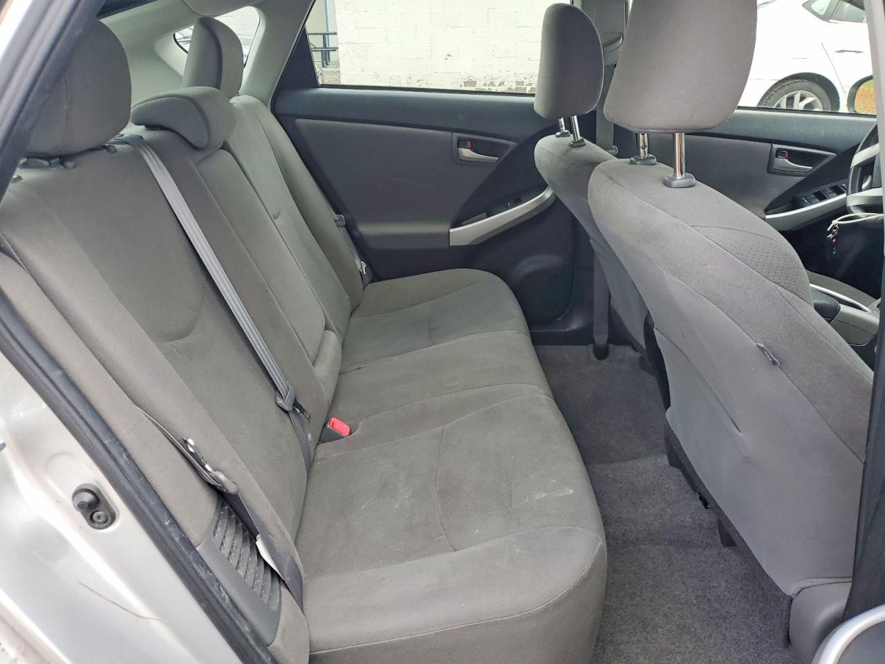2014 TOYOTA PRIUS TWO photo 28