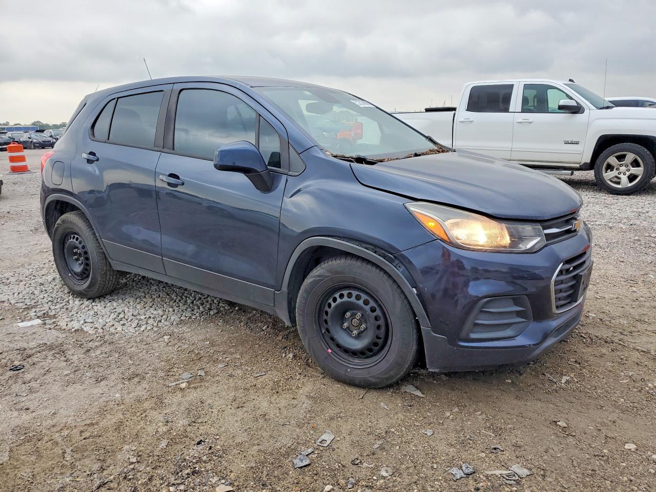2018 CHEVROLET TRAX LS photo 10