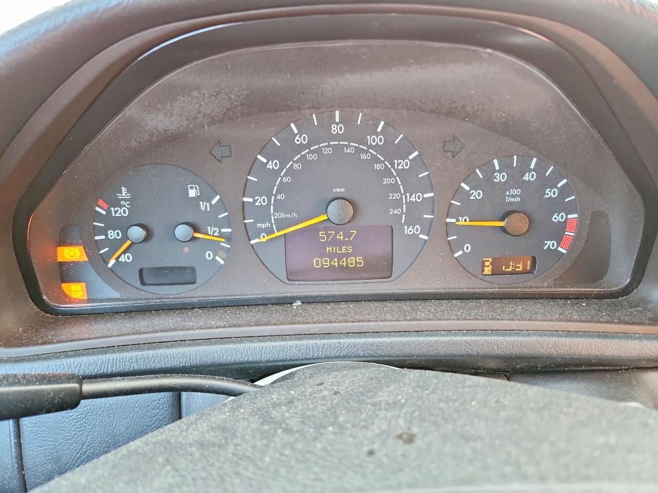 2000 MERCEDES-BENZ CLK 320 photo 17