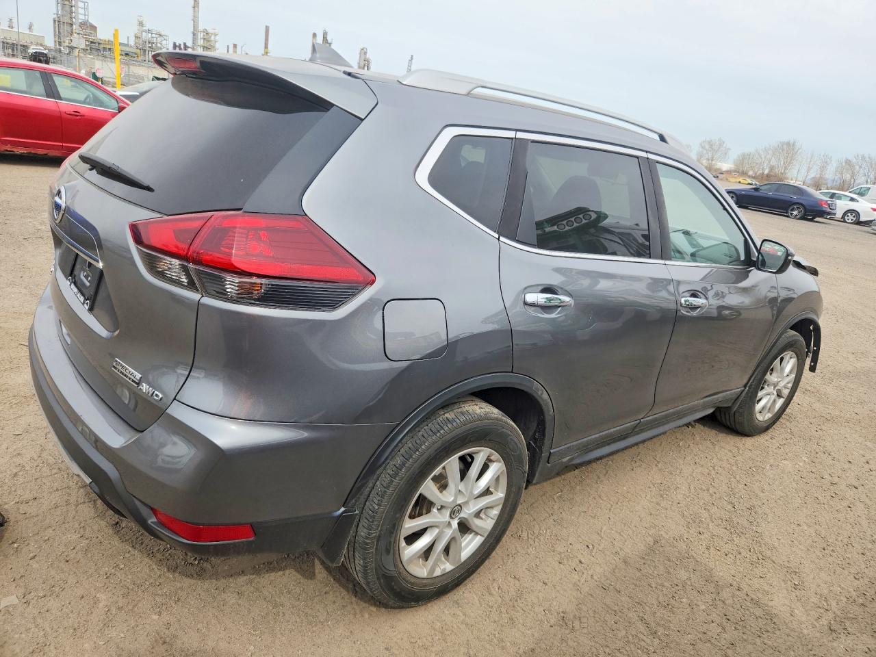 2019 NISSAN ROGUE S photo 5