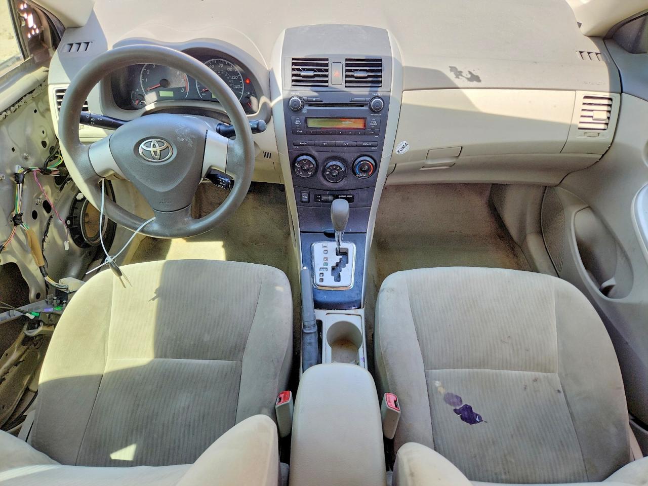 2010 TOYOTA COROLLA LE photo 22