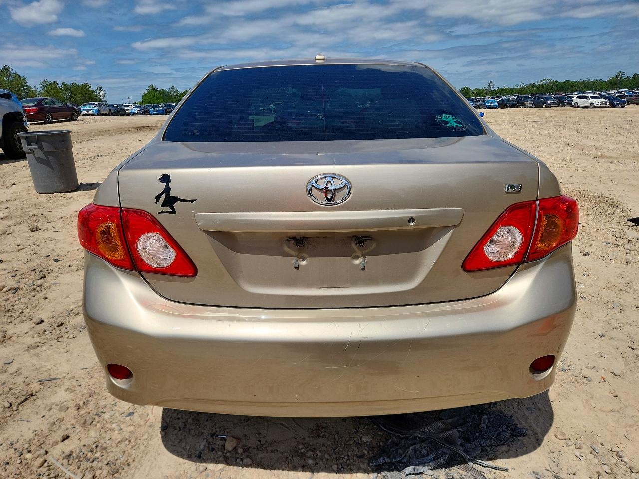 2010 TOYOTA COROLLA LE photo 16