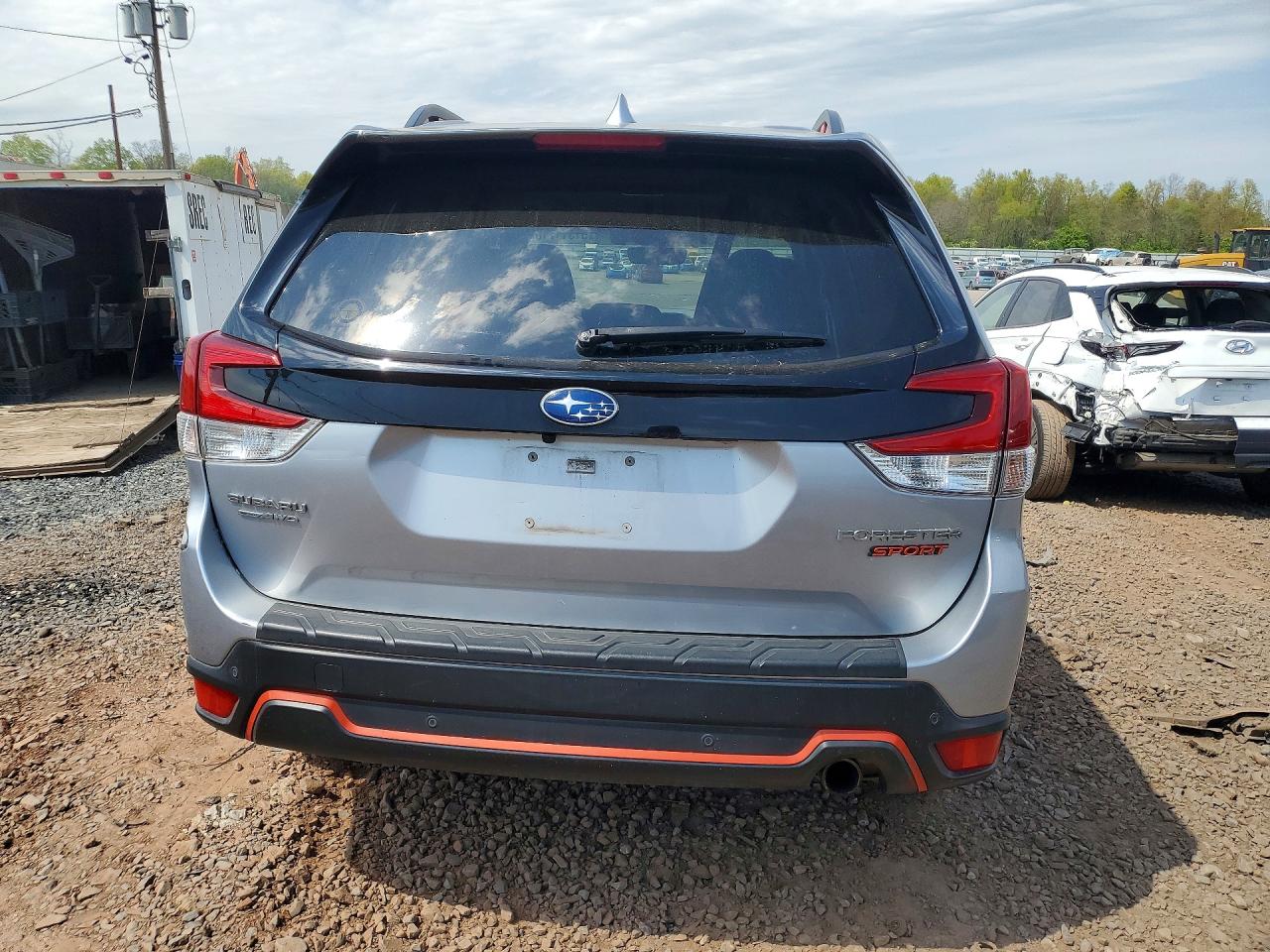 2019 SUBARU FORESTER SPORT photo 11