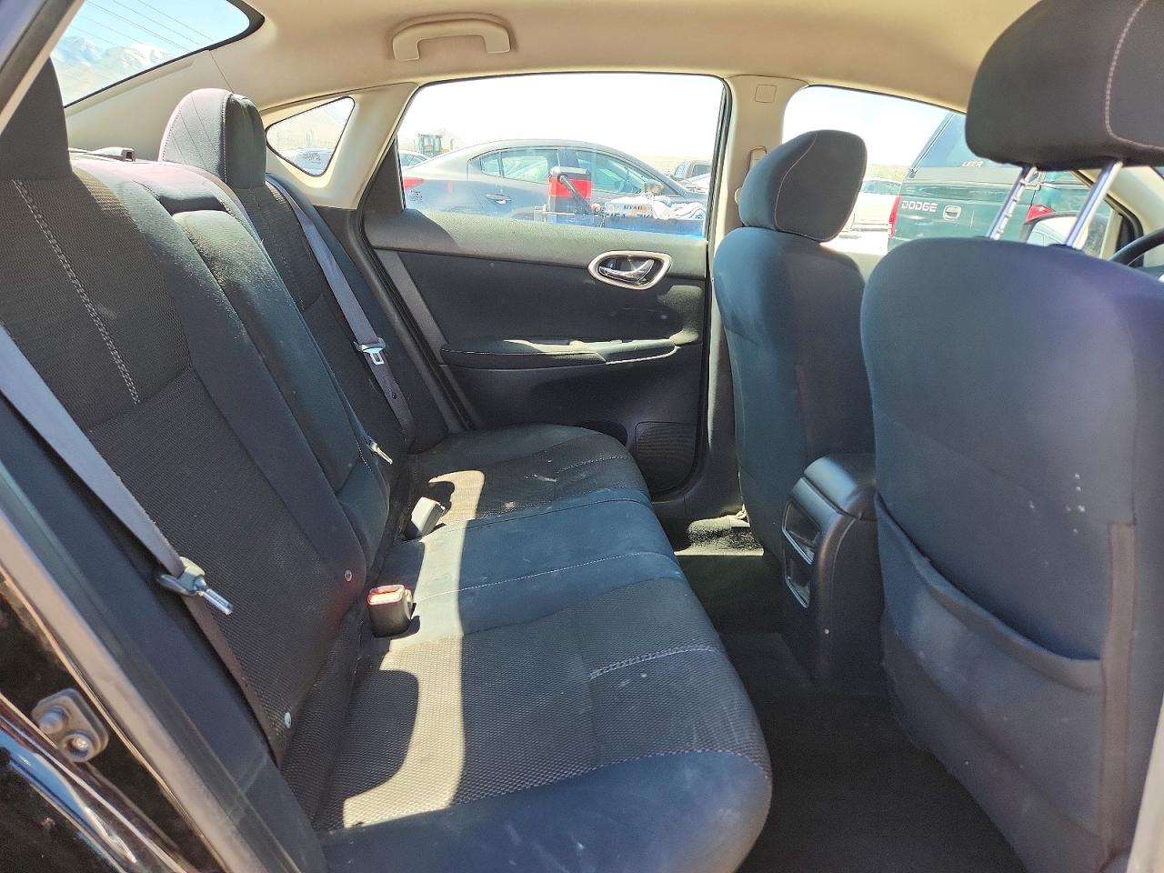 2015 NISSAN SENTRA S photo 19