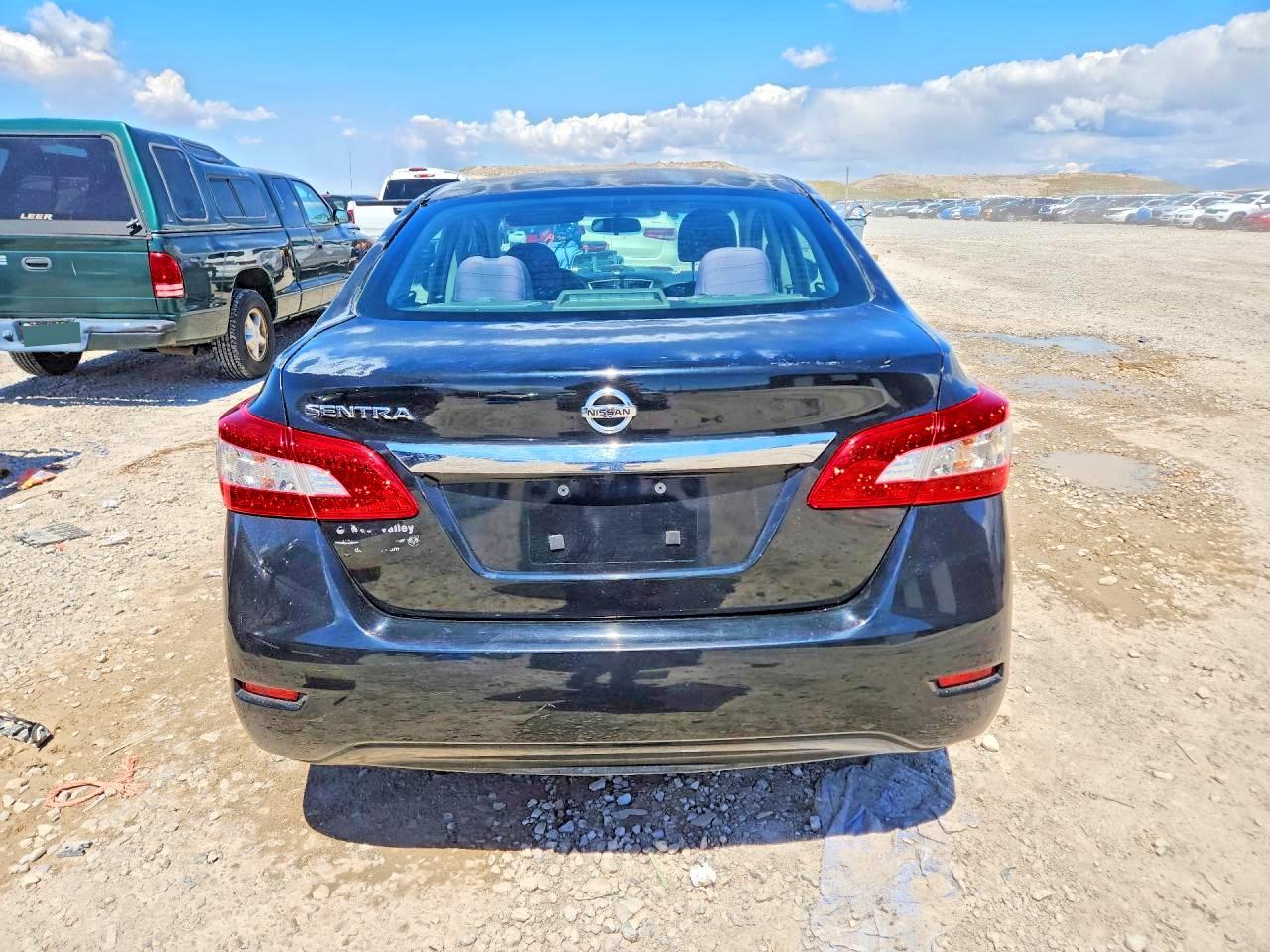 2015 NISSAN SENTRA S photo 11