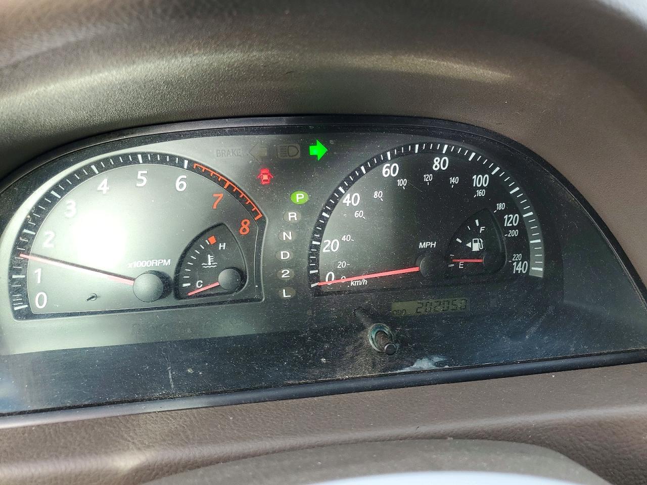 2002 TOYOTA CAMRY XLE V6 photo 25