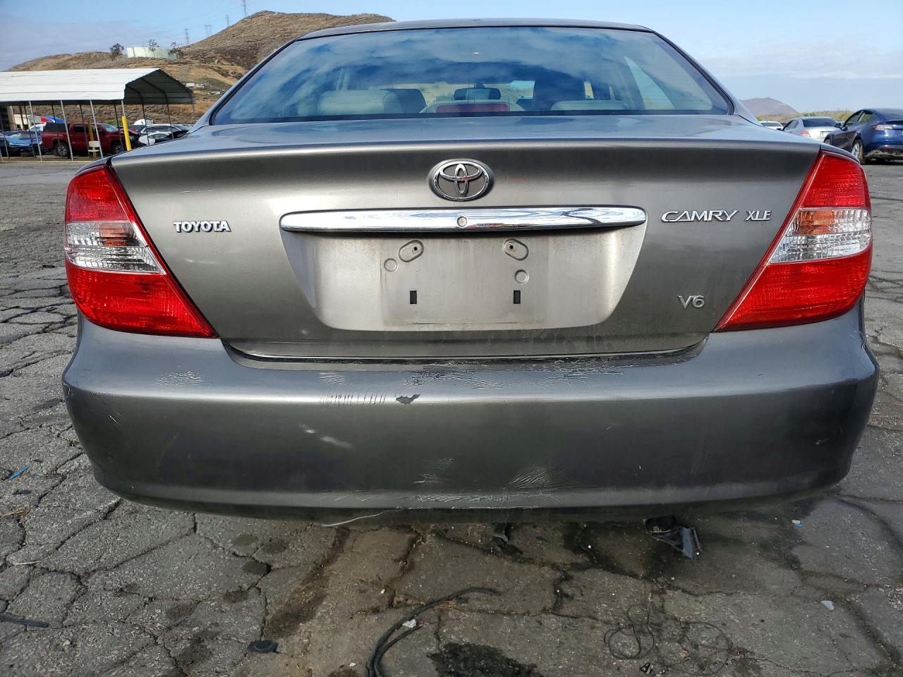 2002 TOYOTA CAMRY XLE V6 photo 16