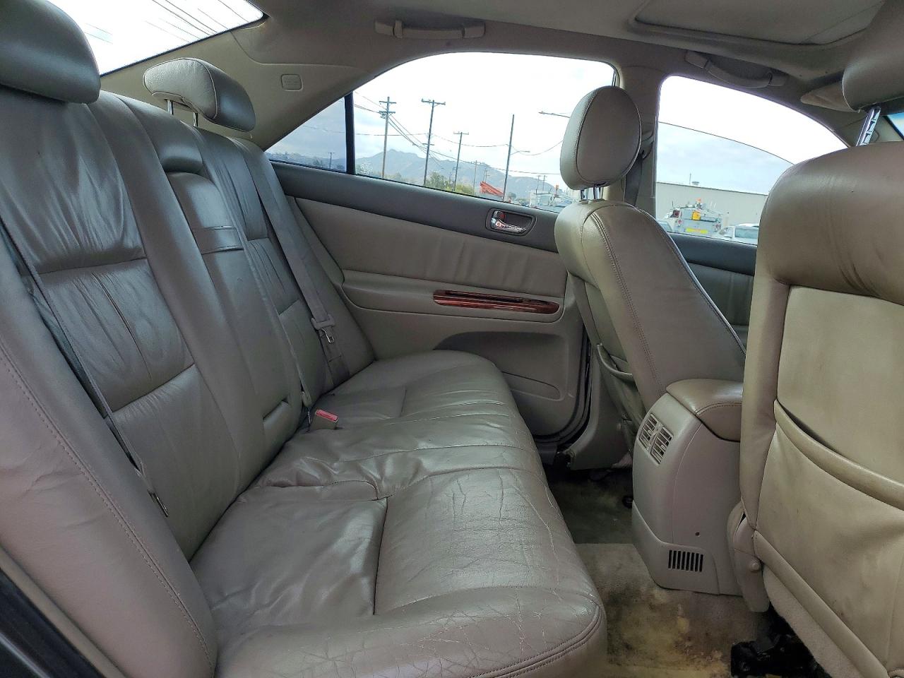 2002 TOYOTA CAMRY XLE V6 photo 28