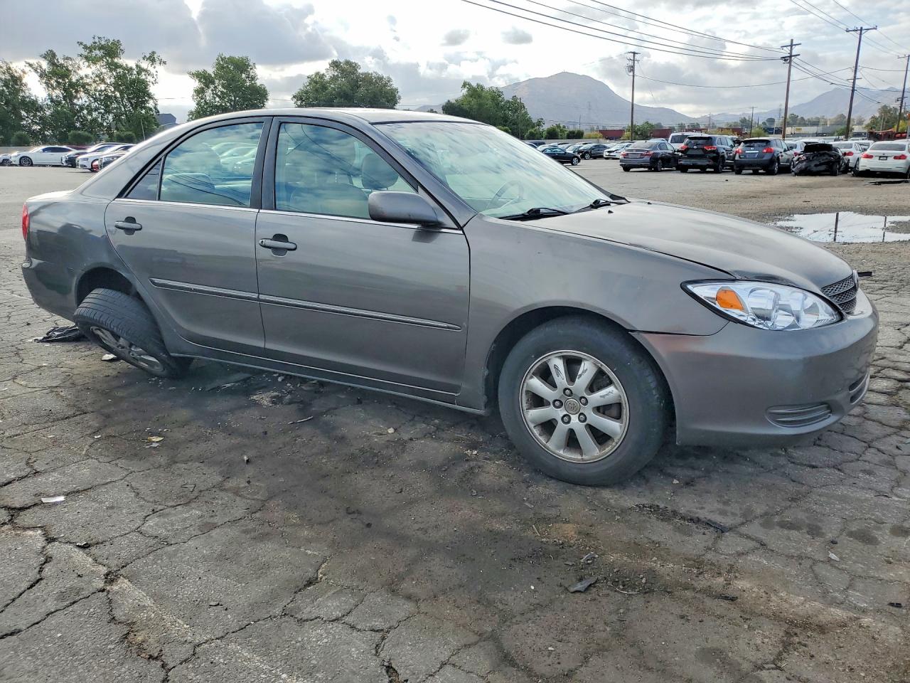 2002 TOYOTA CAMRY XLE V6 photo 10
